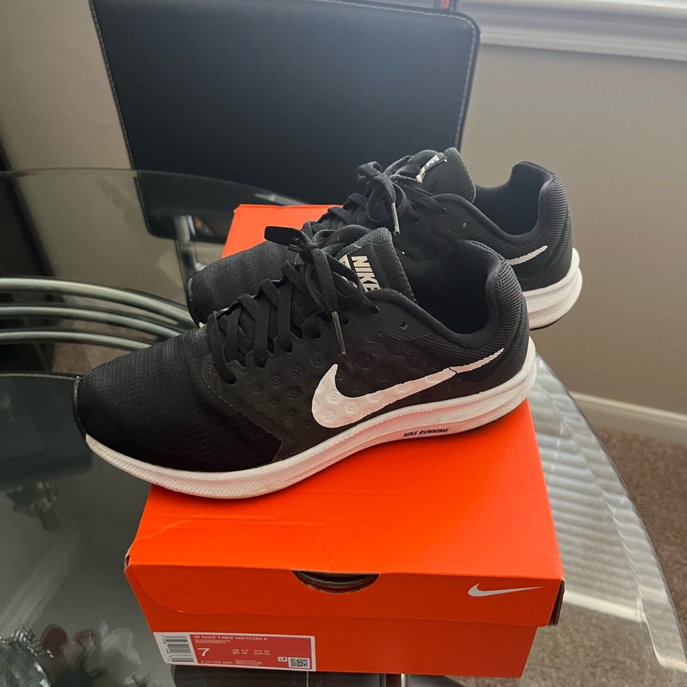 Women’s Nike Downshifter 7 Running Sneakers